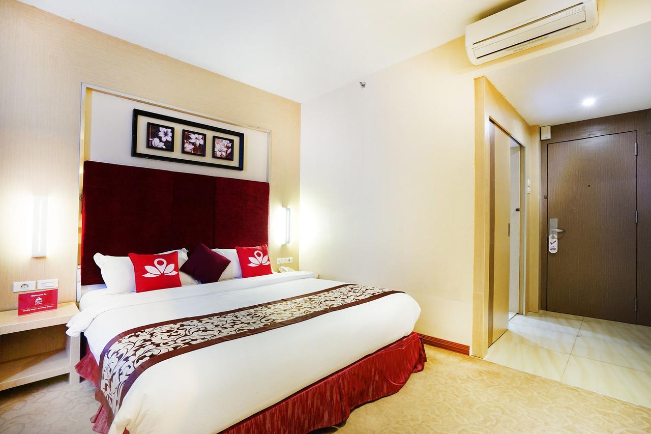 Zen Rooms Near Bcs Mall Penuin Batam Exteriör bild