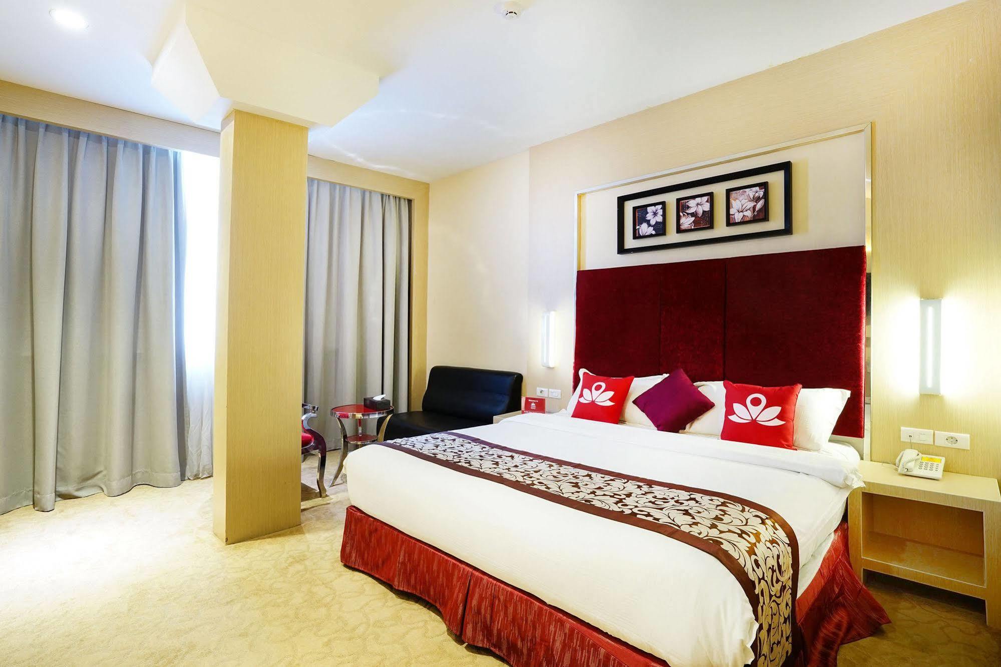 Zen Rooms Near Bcs Mall Penuin Batam Exteriör bild